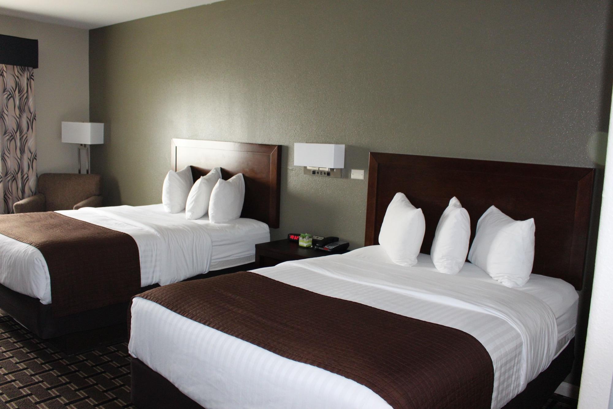 Baymont By Wyndham Columbus Hotel Exterior photo